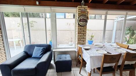¡Casa de 4 dormitorios y 2 suites con piscina en Jurerê Internacional!