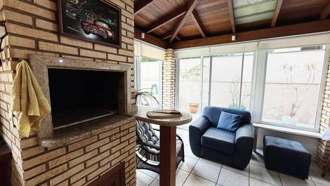 ¡Casa de 4 dormitorios y 2 suites con piscina en Jurerê Internacional!