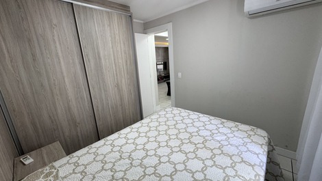 Side view of the sea, 2 bedrooms, Meia Praia.