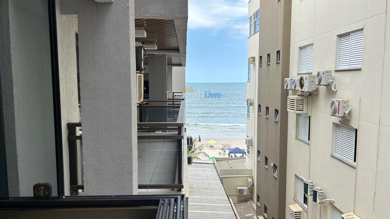 Apartment for vacation rental in Itapema (Meia Praia)