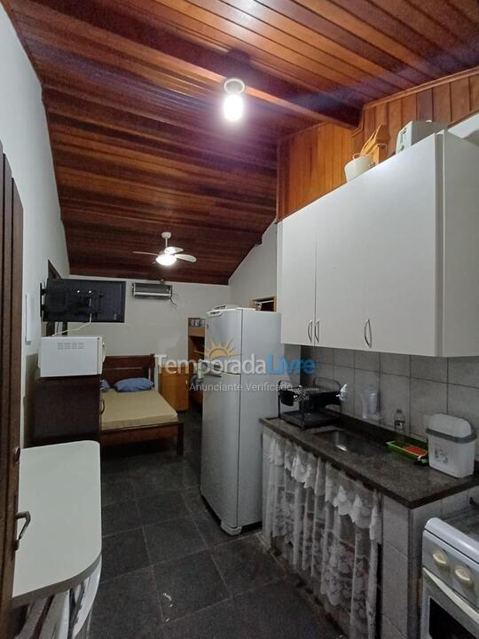 Casa para alquiler de vacaciones em Bertioga (Praia de Guaratuba)