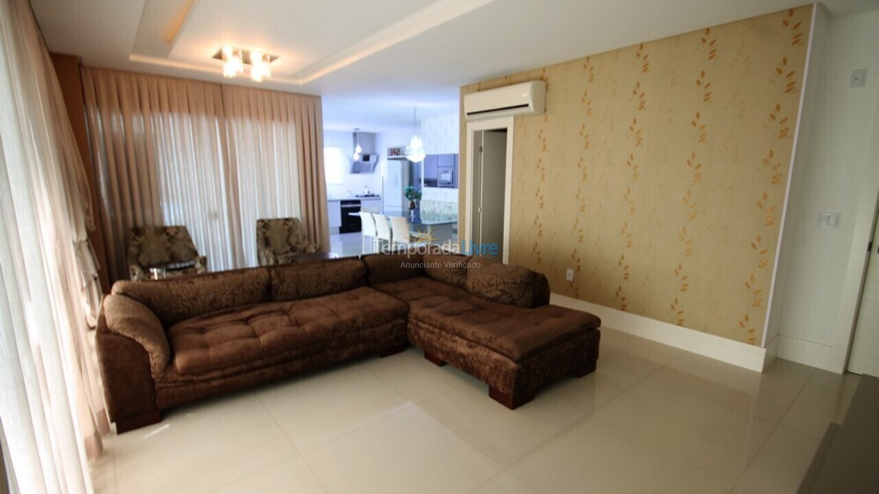 Apartment for vacation rental in Itapema (Meia Praia)