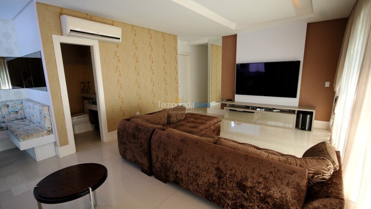 Apartment for vacation rental in Itapema (Meia Praia)