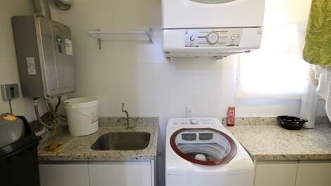 4 Suites, 3 Parking Spaces, Meia Praia, Itapema