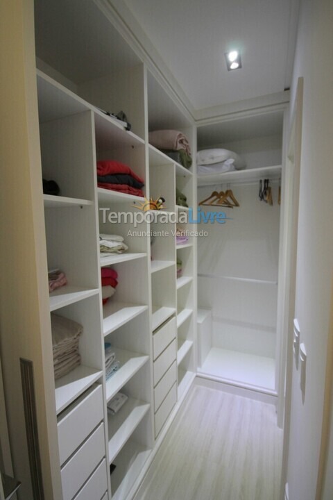 Apartment for vacation rental in Itapema (Meia Praia)