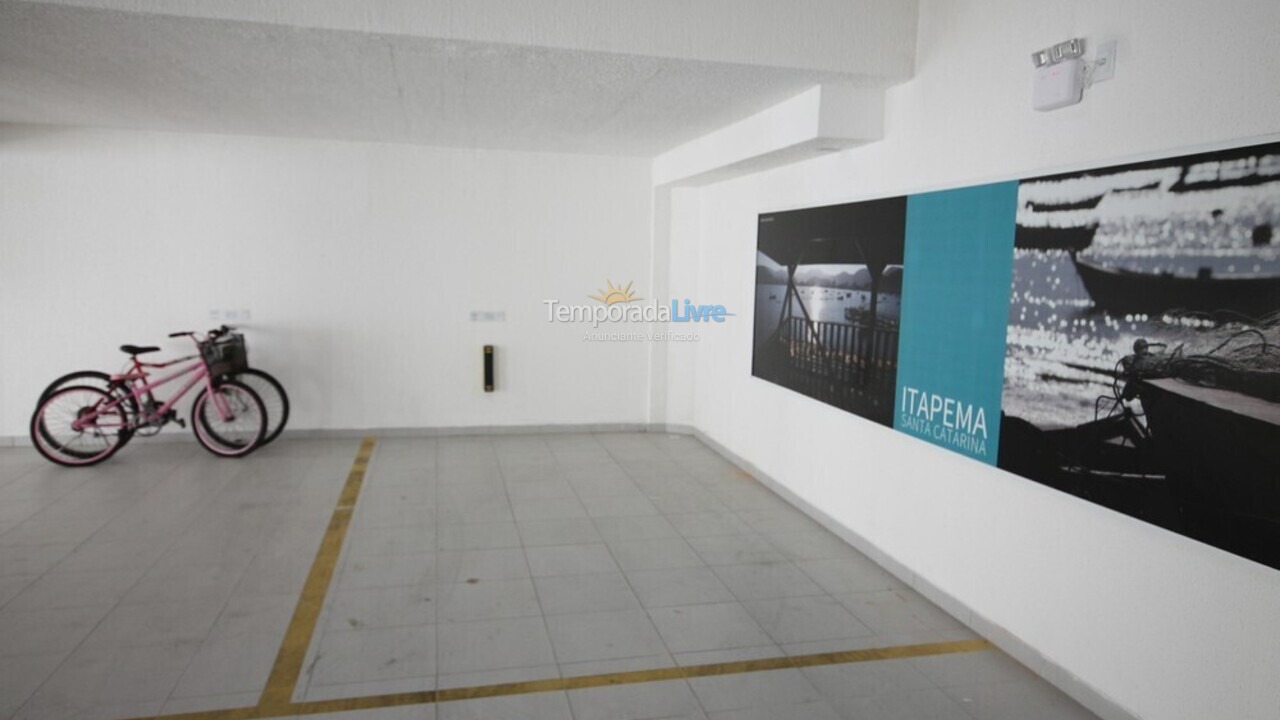 Apartment for vacation rental in Itapema (Meia Praia)