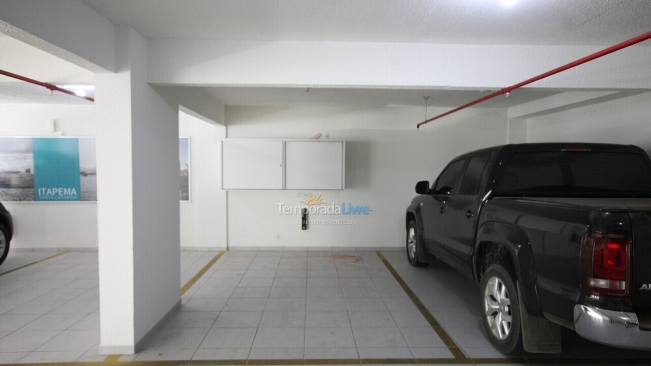 Apartment for vacation rental in Itapema (Meia Praia)