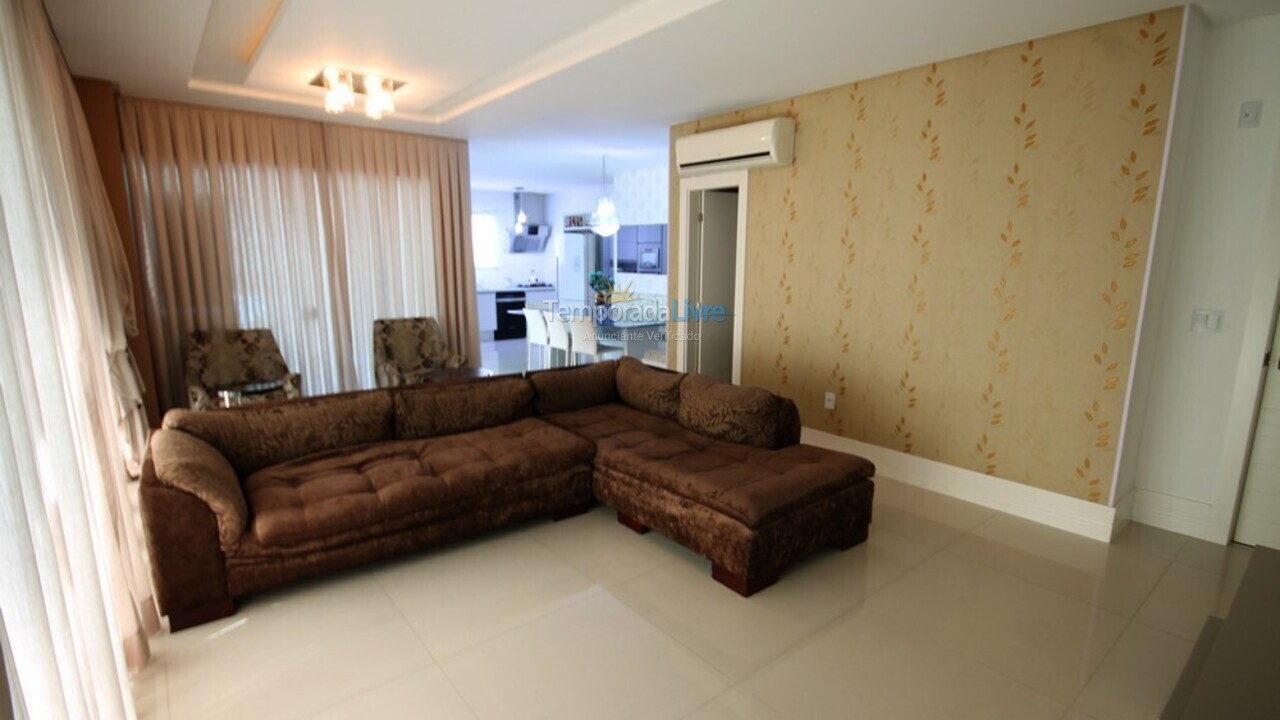 Apartment for vacation rental in Itapema (Meia Praia)