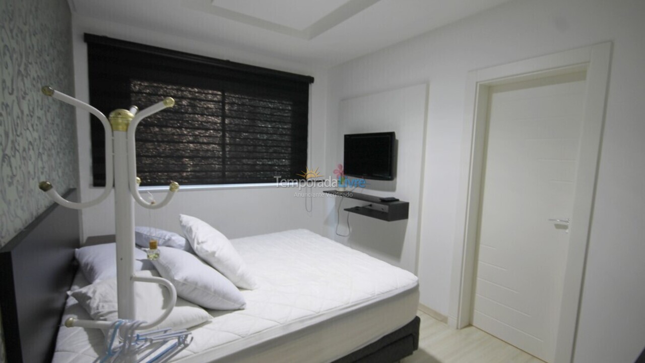 Apartment for vacation rental in Itapema (Meia Praia)