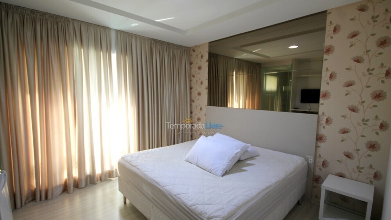 Apartment for vacation rental in Itapema (Meia Praia)