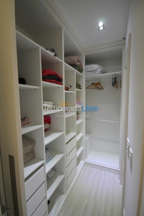 Apartment for vacation rental in Itapema (Meia Praia)