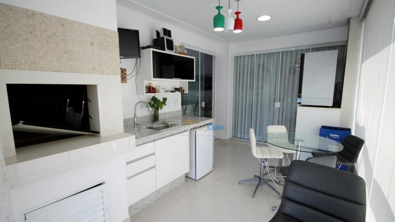 Apartment for vacation rental in Itapema (Meia Praia)