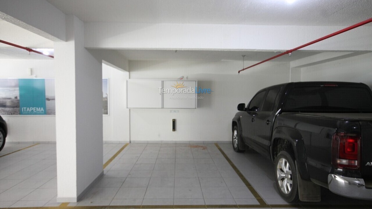 Apartment for vacation rental in Itapema (Meia Praia)