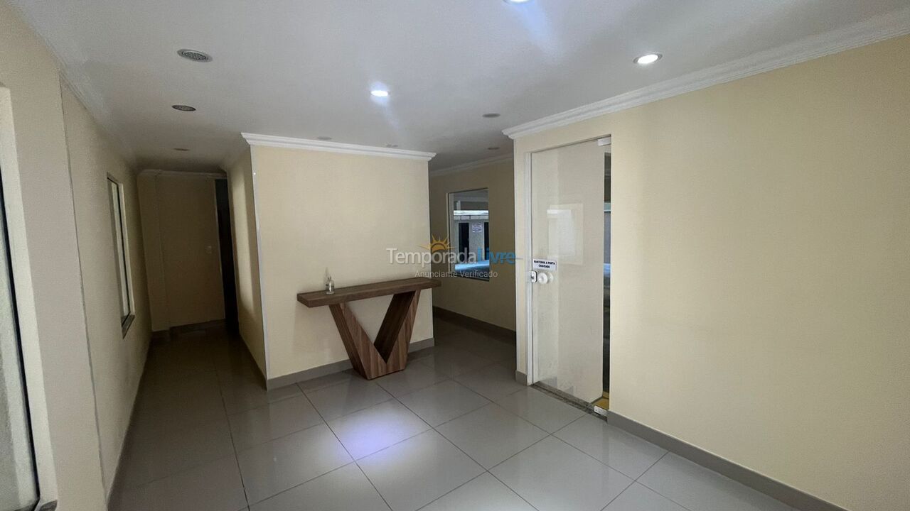 Apartamento para aluguel de temporada em Itapema (Meia Praia)