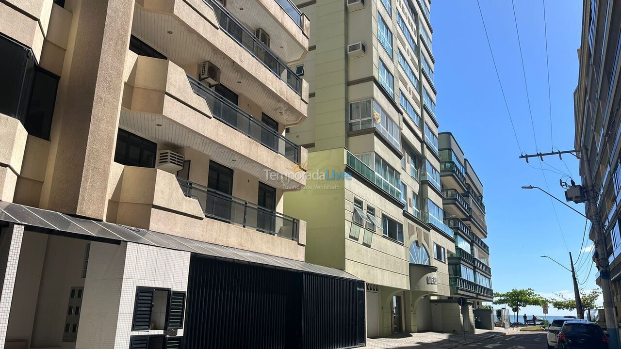 Apartamento para aluguel de temporada em Itapema (Meia Praia)