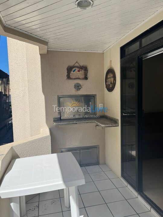 Apartamento para aluguel de temporada em Itapema (Meia Praia)