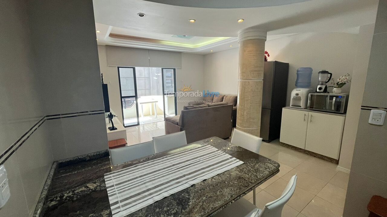 Apartamento para aluguel de temporada em Itapema (Meia Praia)
