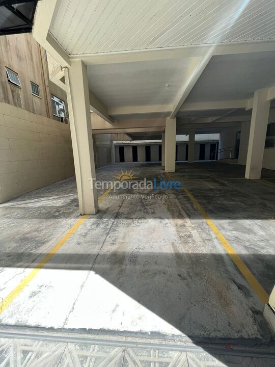 Apartamento para aluguel de temporada em Itapema (Meia Praia)