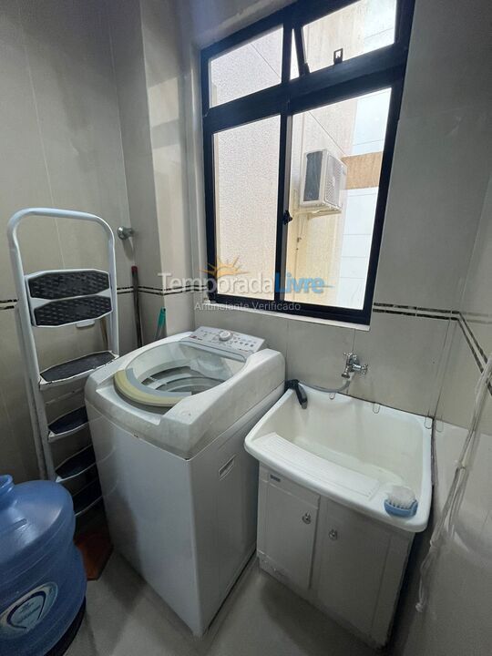 Apartamento para aluguel de temporada em Itapema (Meia Praia)