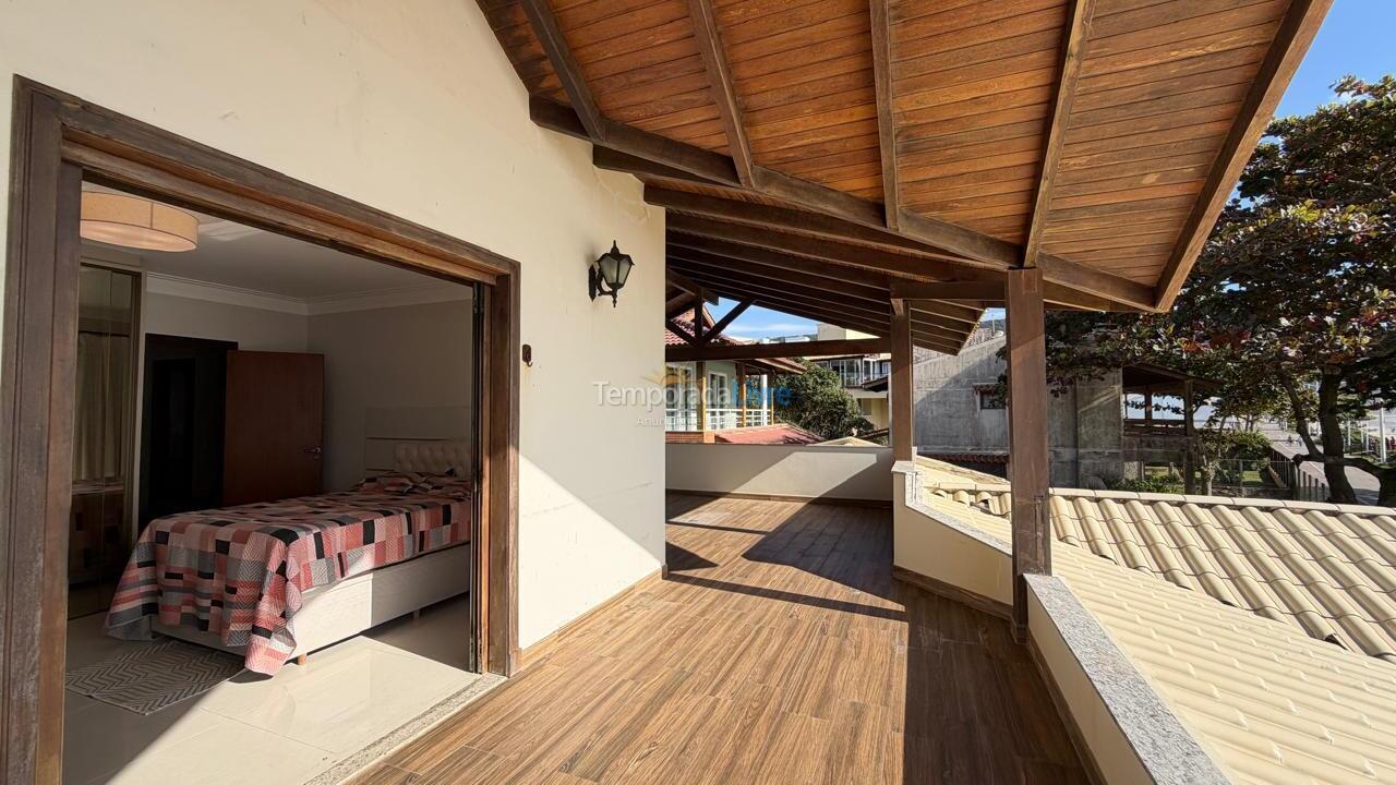 House for vacation rental in Bombinhas (Praia de Bombas)