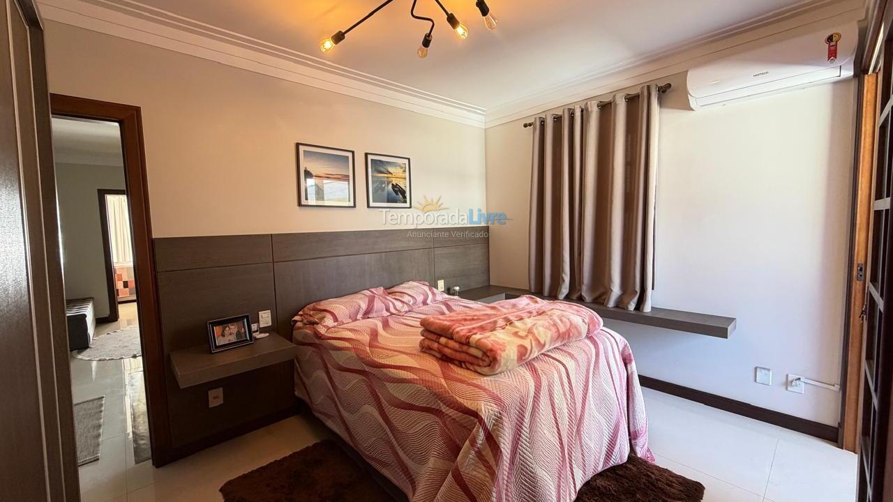 House for vacation rental in Bombinhas (Praia de Bombas)