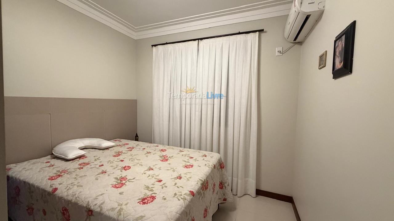 House for vacation rental in Bombinhas (Praia de Bombas)