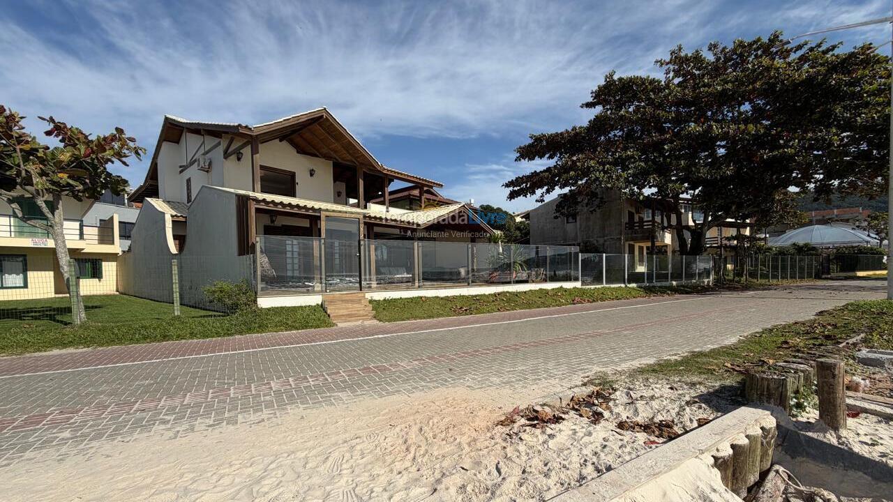 House for vacation rental in Bombinhas (Praia de Bombas)