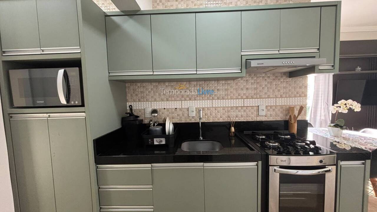 Apartamento para alquiler de vacaciones em Governador Celso Ramos (Praia de Palmas)