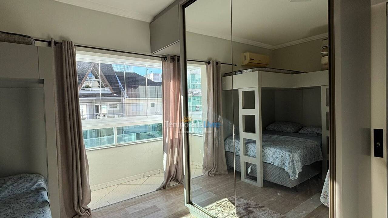 Apartamento para alquiler de vacaciones em Governador Celso Ramos (Praia de Palmas)