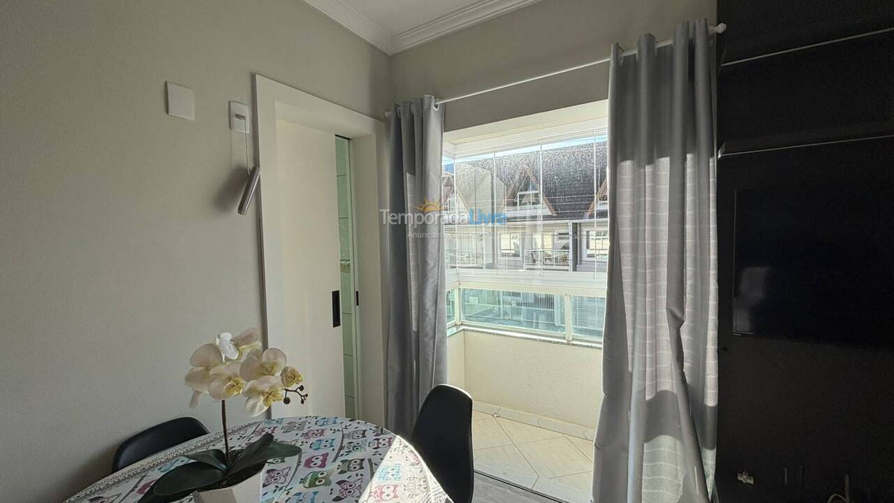 Apartamento para alquiler de vacaciones em Governador Celso Ramos (Praia de Palmas)