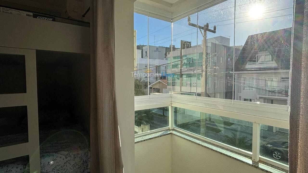 Apartamento para alquiler de vacaciones em Governador Celso Ramos (Praia de Palmas)