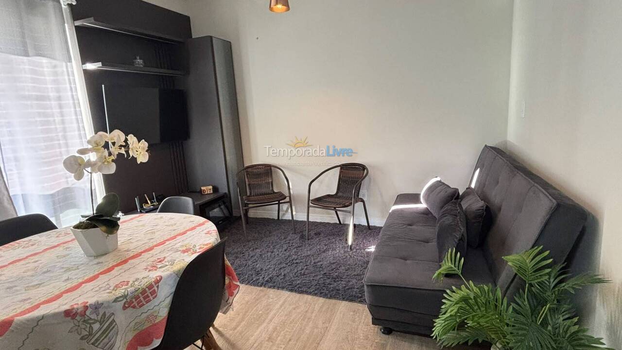 Apartamento para alquiler de vacaciones em Governador Celso Ramos (Praia de Palmas)