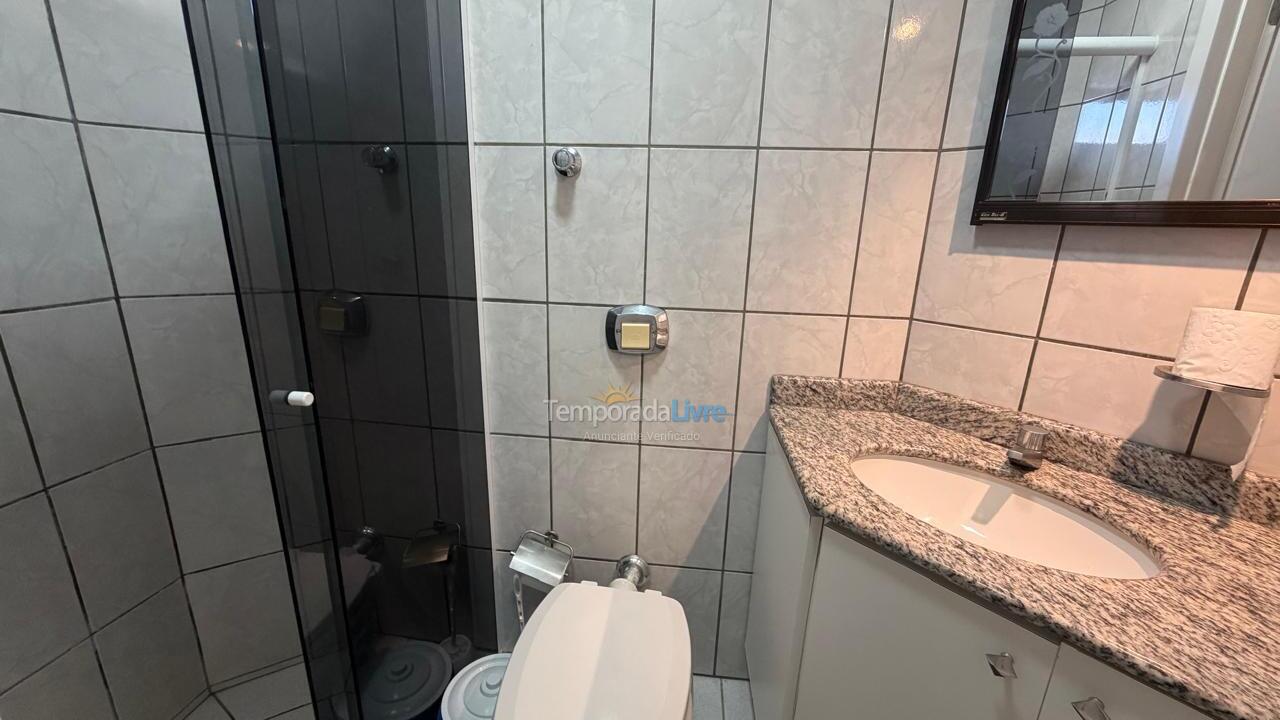 Apartamento para aluguel de temporada em Bombinhas (Praia de Bombas)