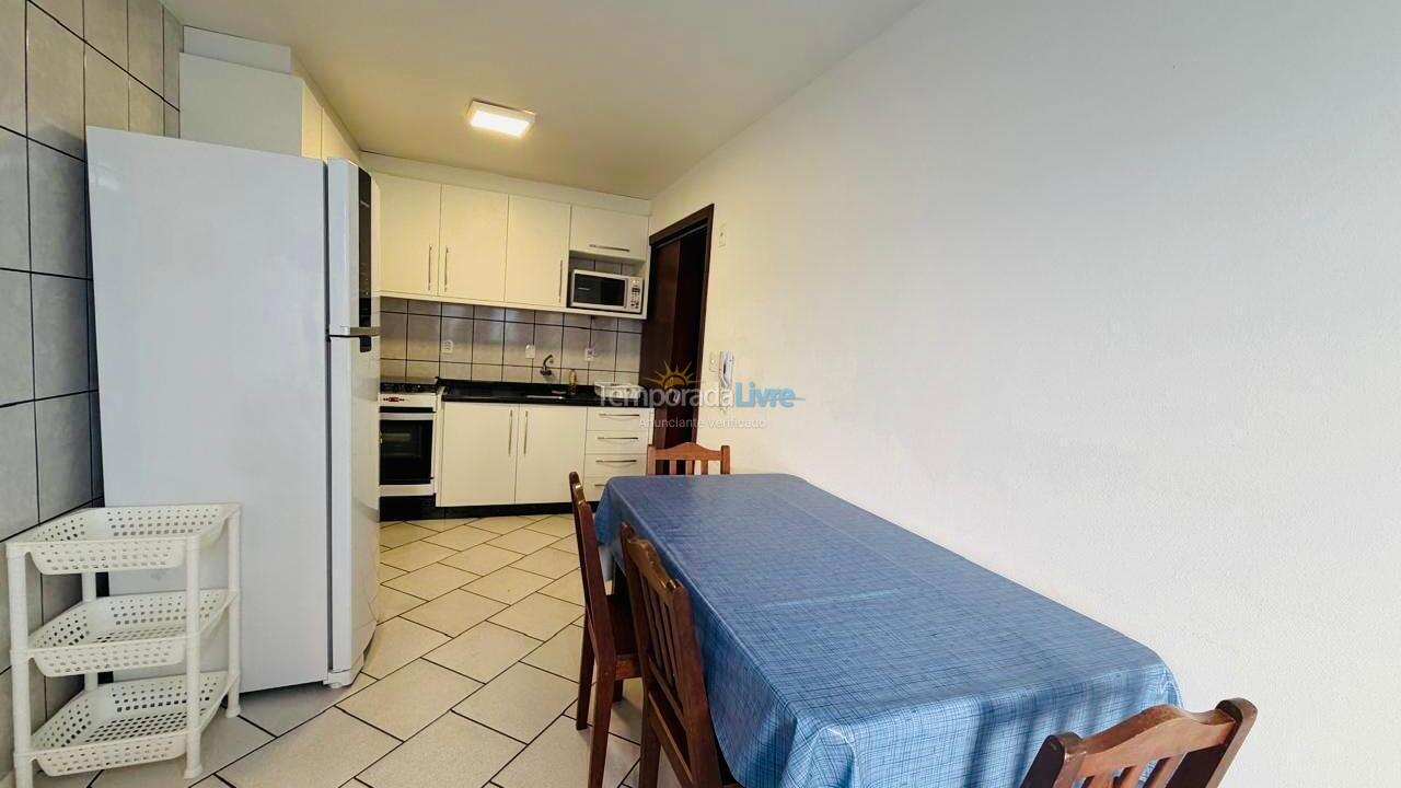 Apartamento para aluguel de temporada em Bombinhas (Praia de Bombas)