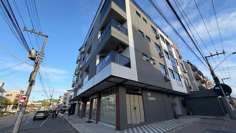 Fachada do prédio na avenida principal