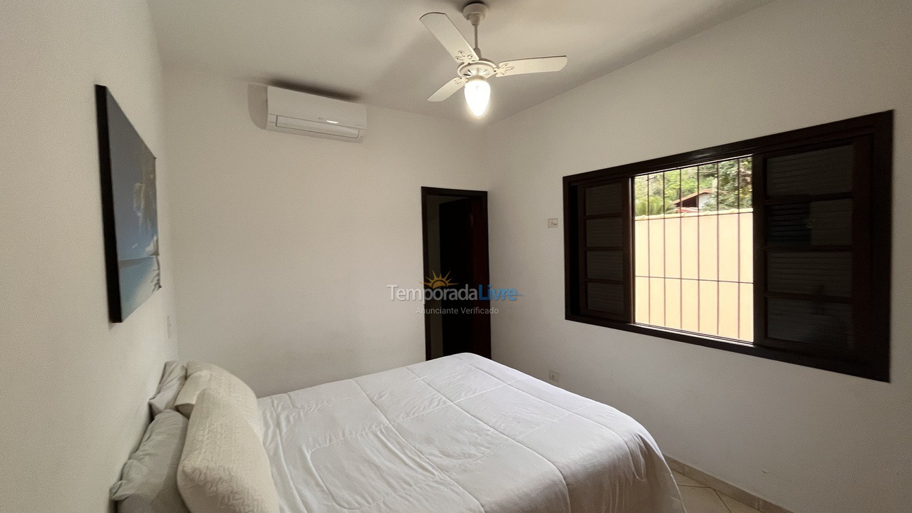 House for vacation rental in Ubatuba (Praia das Toninhas)