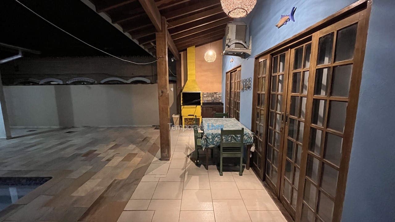 House for vacation rental in Ubatuba (Praia das Toninhas)