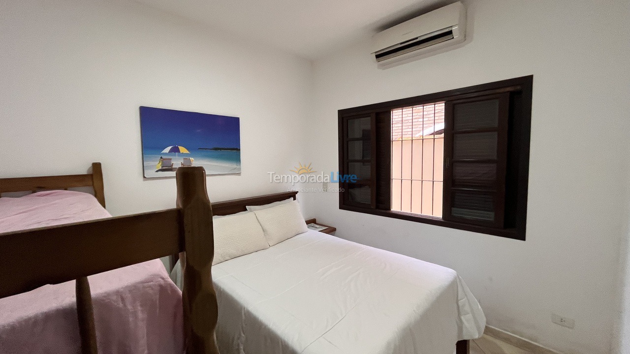 House for vacation rental in Ubatuba (Praia das Toninhas)