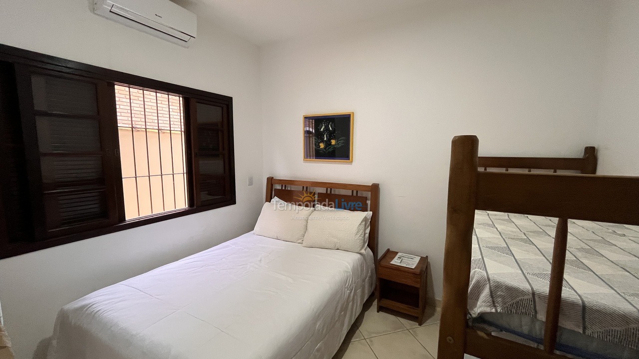 House for vacation rental in Ubatuba (Praia das Toninhas)