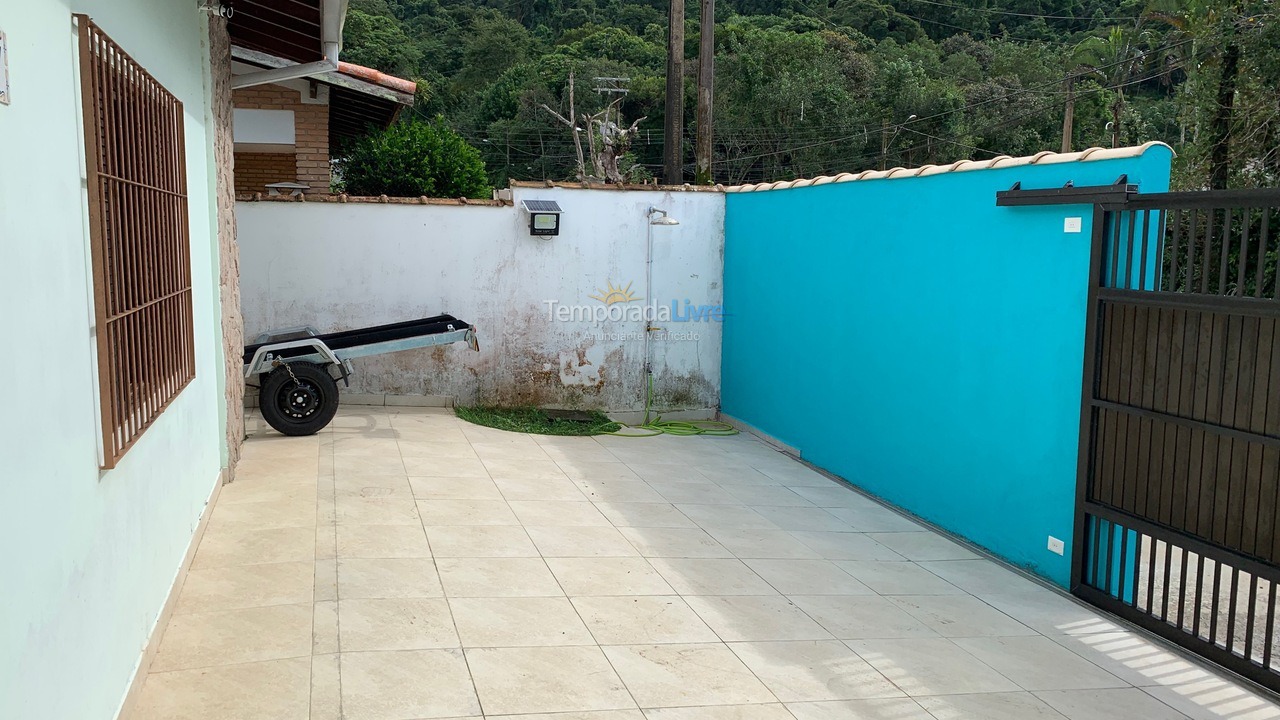 House for vacation rental in Ubatuba (Praia das Toninhas)