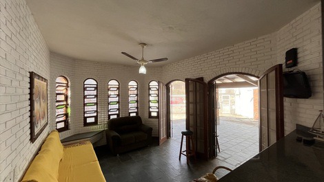 Casa confortável 5dorm com piscina e Wi-Fi a 350 metros do mar