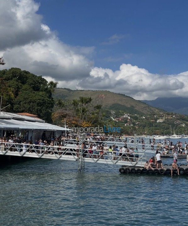 Casa para aluguel de temporada em Ilhabela (Perequê)