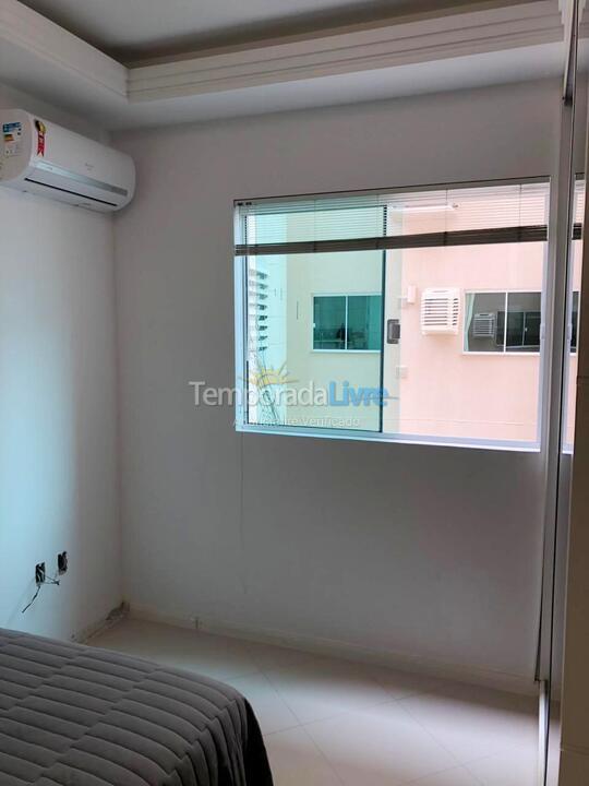 Apartamento para aluguel de temporada em Itapema (Meia Praia)