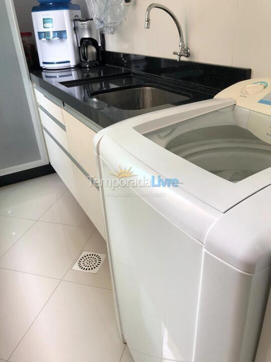 Apartamento para aluguel de temporada em Itapema (Meia Praia)