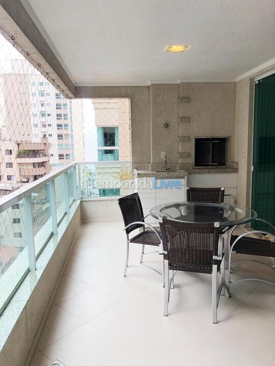 Apartamento para aluguel de temporada em Itapema (Meia Praia)