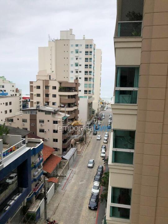 Apartamento para aluguel de temporada em Itapema (Meia Praia)