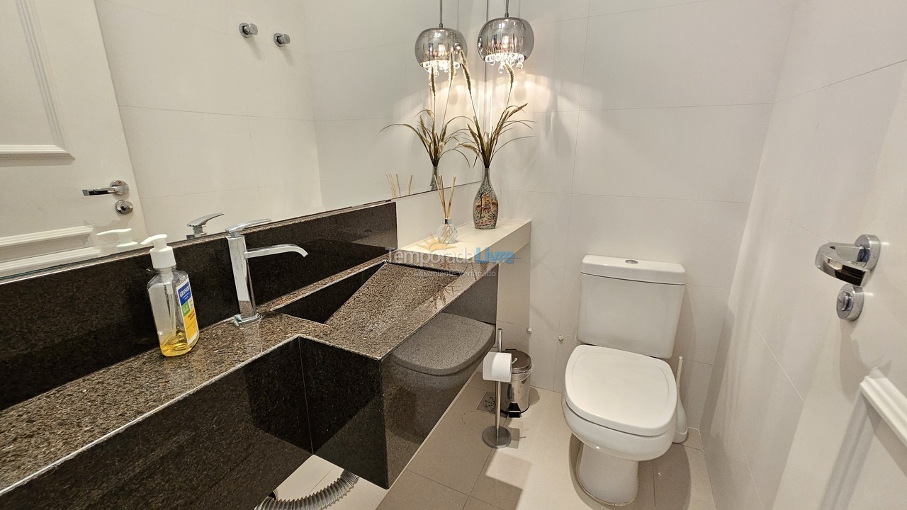 Apartment for vacation rental in Itapema (Meia Praia)