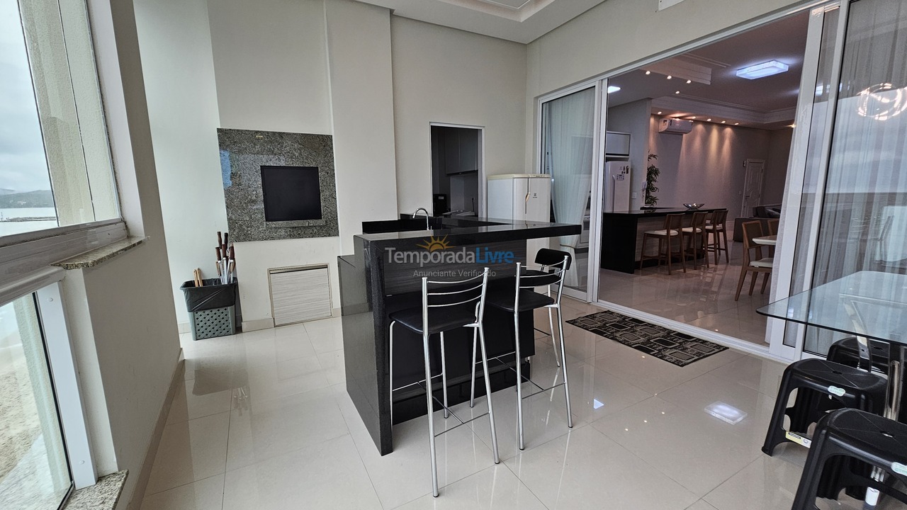 Apartment for vacation rental in Itapema (Meia Praia)