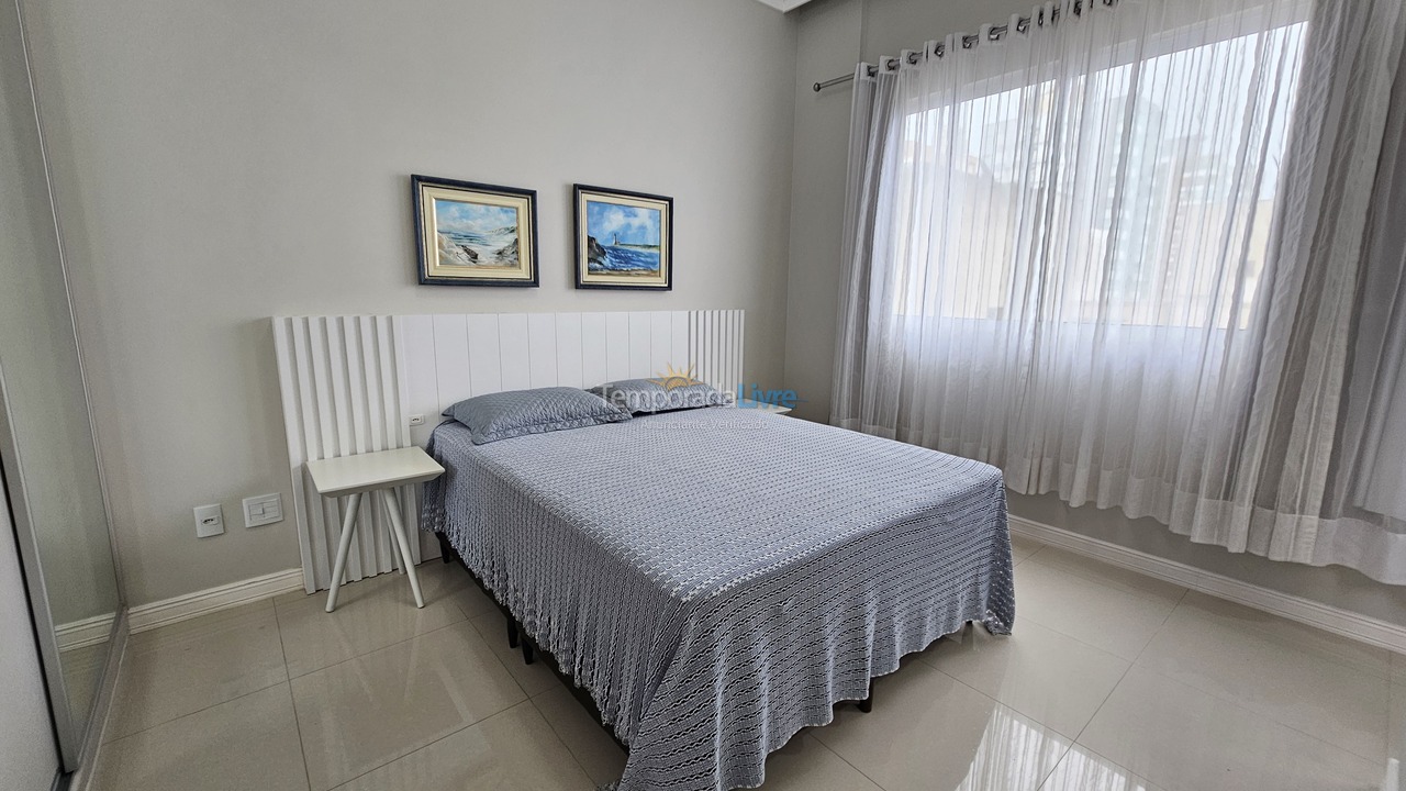 Apartment for vacation rental in Itapema (Meia Praia)