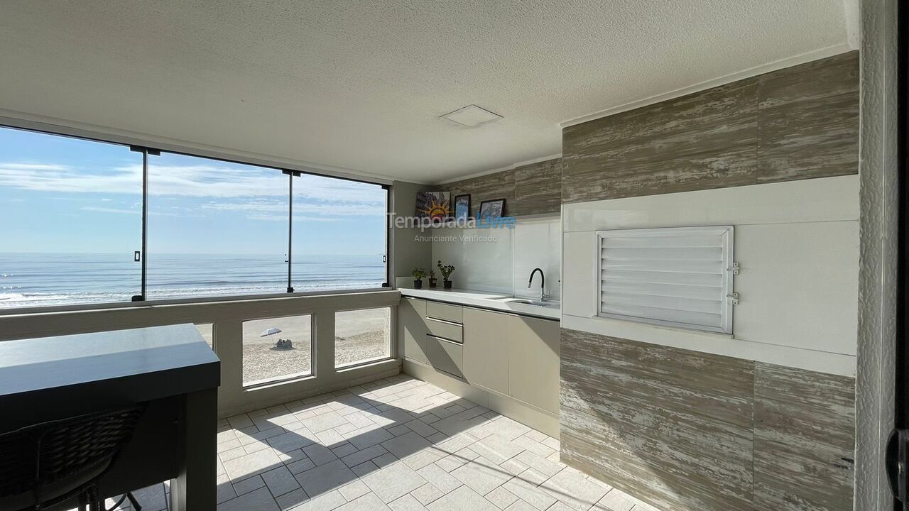 Apartment for vacation rental in Itapema (Meia Praia)